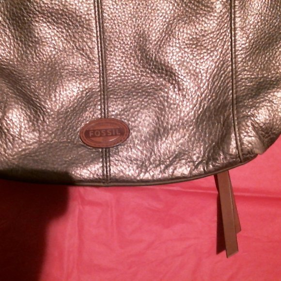 Previously owned Large Fossil Antique Gold Leather shoulder bag - Picture 6 of 12